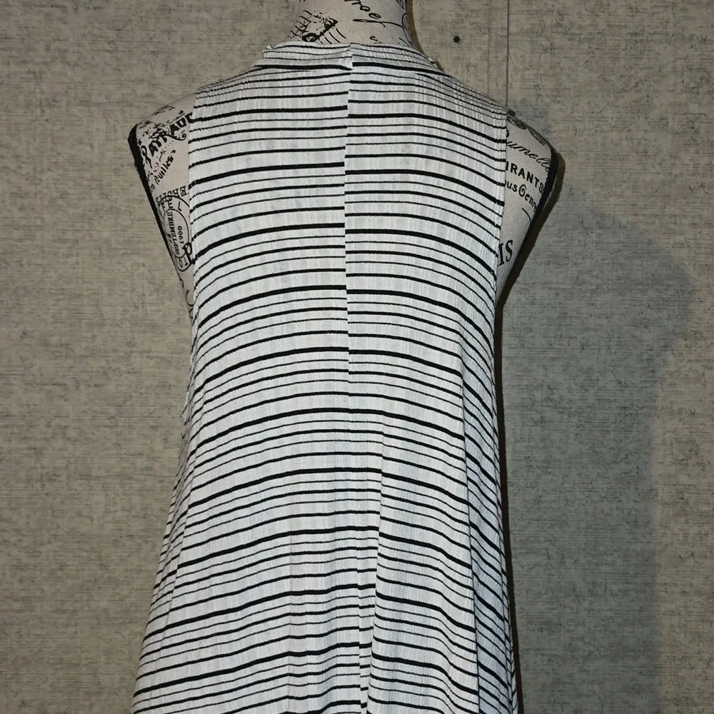 EUC Women's cover up/dress - Picture 9 of 13